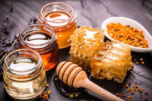 طعم و رنگ عسل طبیعی